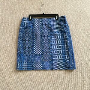 Skirt with front pockets
